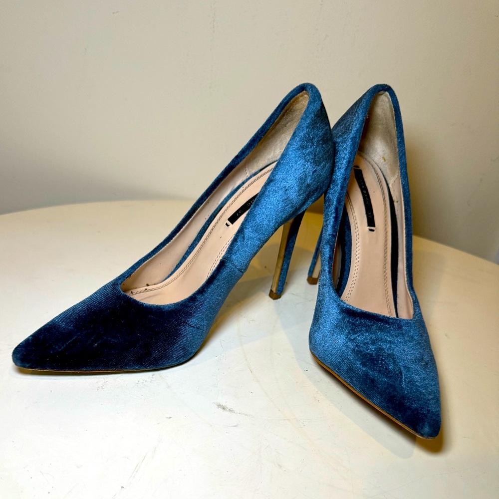 Zara velvet Heel